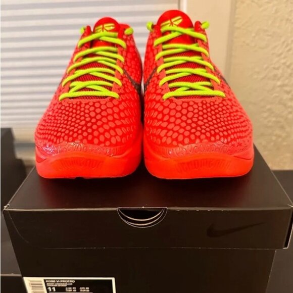 ZOOM KOBE 6 PROTRO 'REVERSE GRINCH' - Picture 7 of 9